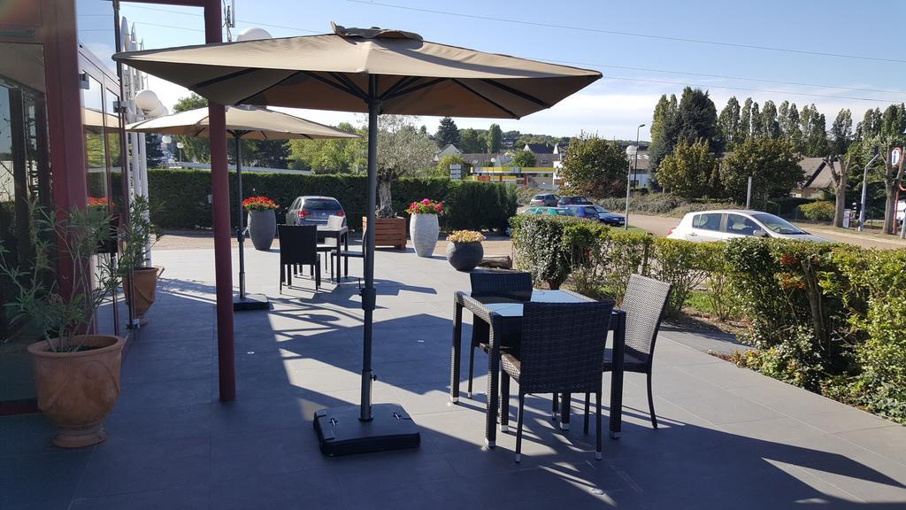 Hotel Eclipse Magnanville Exterior foto